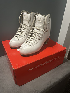 Фигурные ботинки Jackson (1 фото из 1)