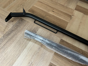 Универсальная перекладина для ремней безопасности Seat Belts (3 фото из 8)