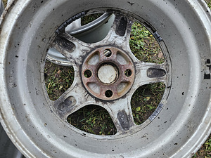 Диски FORD ESCORT (3 фото из 4)