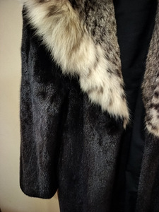 Elegantne naaritsakasukas ilvese kapuutsiga (2 foto / 3)