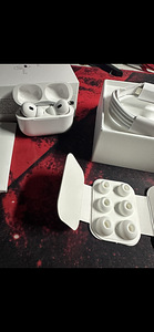 AirPods Pro 2, реплика (3 фото из 3)