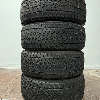 235/55/18 Bridgestone Blizzak lamellrehvid