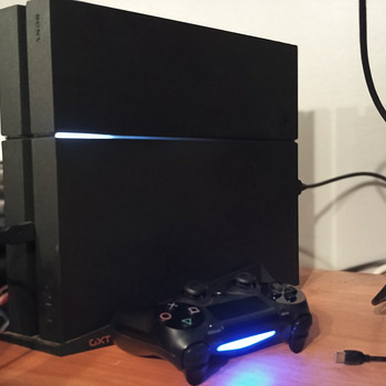 Müün PlayStation 4 heas seisukorras ja rooliga