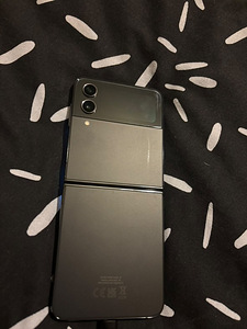 Samsung Galaxy Zflip 4 128gb (3 foto / 3)