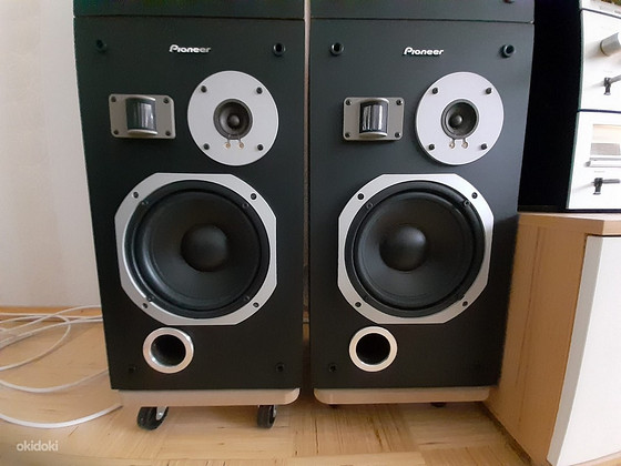 Müügil on Pioneer kõlari komplekt