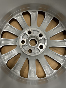 20" оригинальные диски Land Rover 5x120 (новые) (7 фото из 8)