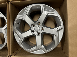 20" оригинальные диски Land Rover 5x120 (новые) (5 фото из 10)