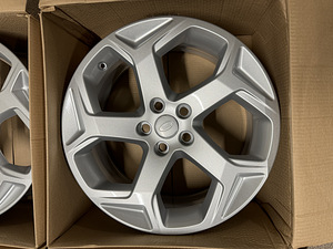 20" оригинальные диски Land Rover 5x120 (новые) (6 фото из 10)