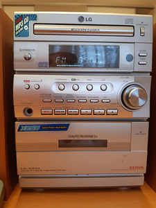 Продаётся комплект DUX + PIONEER XR - P2000 + LG LX-M330 (8 фото из 8)