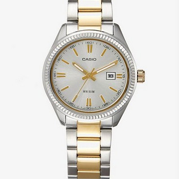 Casio Unisex Watch - Collection Time and Date 30 mm Gold and