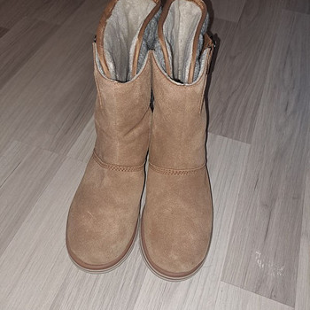 Müün UGG saapaid