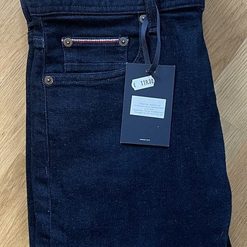 Tommy Hilfiger 29/32