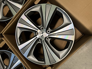 19" Honda replica диски 5x114,3 (новые) (3 фото из 8)