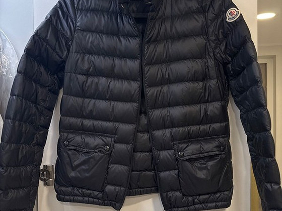 Moncler sulejope ( size 1) nagu uus, paar korda seljas olnud