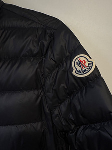 Moncler пуховик (размер 1) как новый, надет несколько раз (3 фото из 4)