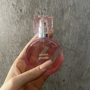 Perfume Ariana Grande Thank U, Next; 50ml (2 foto / 2)