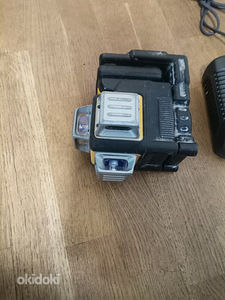 Dewalt dce 089 (2 фото из 5)