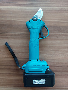 Aku oksakäärid Makita akudele - Akusekatoorid (3 foto / 5)