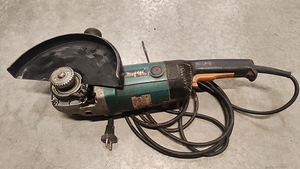 MAKITA 9069S (1 foto / 2)