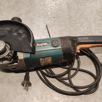MAKITA 9069S