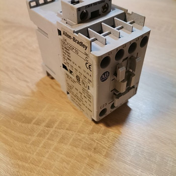 Контактор Allen-Bradley 100-C23*10