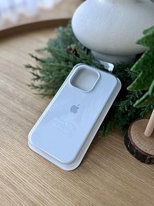 iPhone 16 pro silicone case (1 foto / 3)