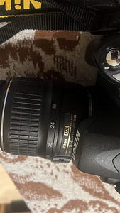 Nikon d40 (2 фото из 4)