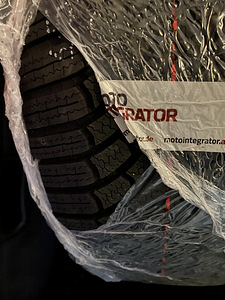BRIDGESTONE Blizzak 6 255/55 R20 110W XL (2 foto / 2)