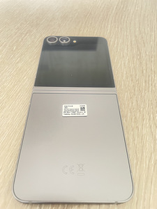Galaxy ZFlip6 (4 фото из 4)