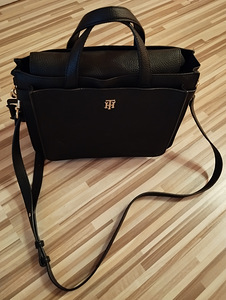 Сумка Tommy Hilfiger (2 фото из 3)