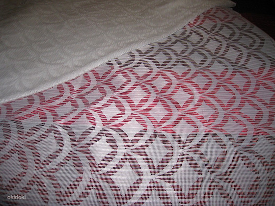 Kardina kangas, valge 2.46x 2.40; roosa 1.42x 4.88cm.