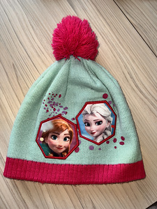 Laste müts Anna ja Elsa, Lumekuninganna. (1 foto / 2)