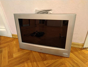 Телевизор JVC. 20" (1 фото из 3)