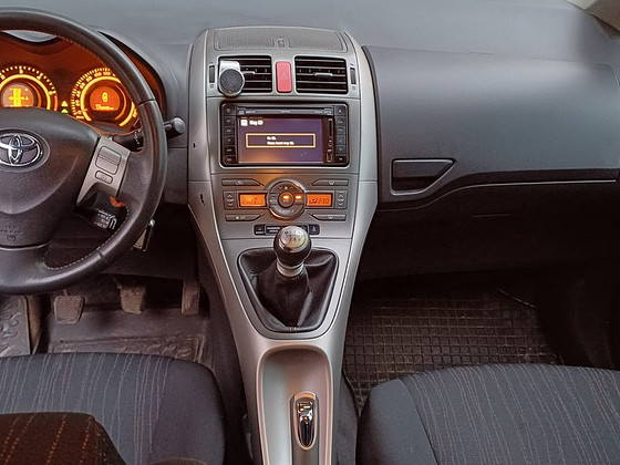 Müüa auto Toyota Auris