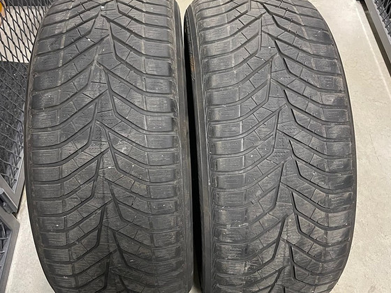 Yokohama Blueaearth Winter V905 235/45R18 (2 шт.)