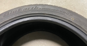 Yokohama Blueaearth Winter V905 235/45R18 (2 шт.) (4 фото из 5)