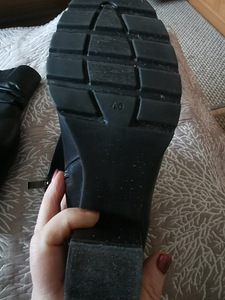 Продам женские зимние сапоги (3 фото из 3)