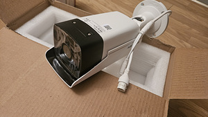 IP-камера Hikvision DS-2CD2T45FWD-I8 (4 фото из 5)
