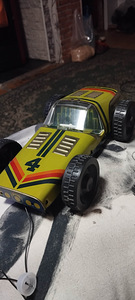 Võidusõidu auto (1 foto / 3)