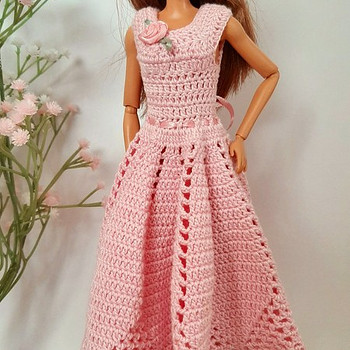 Kleit Barbie jaoks