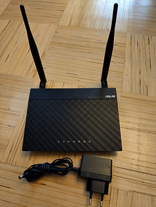 Router Asus RT-N12 (1 фото из 2)