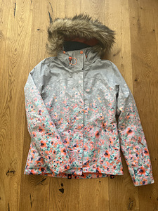 Зимняя куртка ROXY (1 фото из 3)