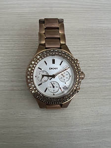Часы DKNY (1 фото из 1)