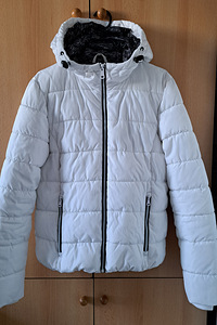 Женская куртка M. (2 фото из 6)