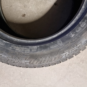 Шипованные шины 255/55 R18 (5 фото из 8)