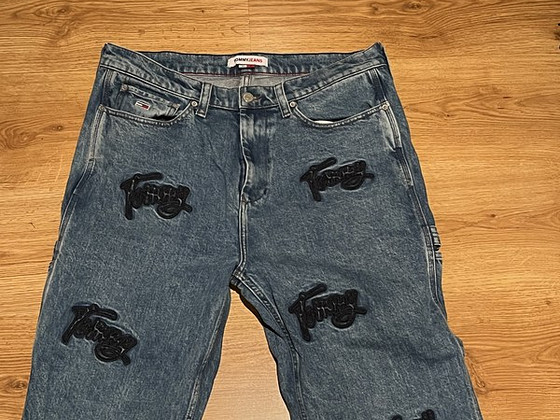 Джинсы Tommy Jeans