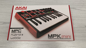 Akai Professional MPK Mini (1 foto / 3)
