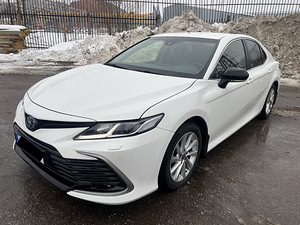Takso autorent BOLT TOYOTA CAMRY HYBRID LPG (7 foto / 7)