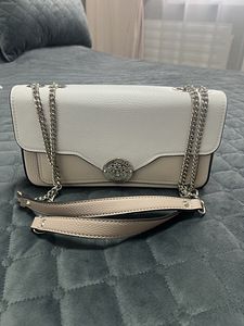 Сумка Guess (1 фото из 1)