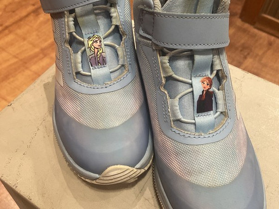Кроссовки adidas